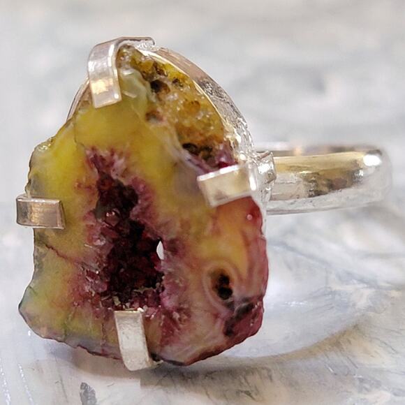 Yellow and Pink Agate Slice Statement Rings, 0.57 Inch Ring, Size 8 - Picture 1 of 10